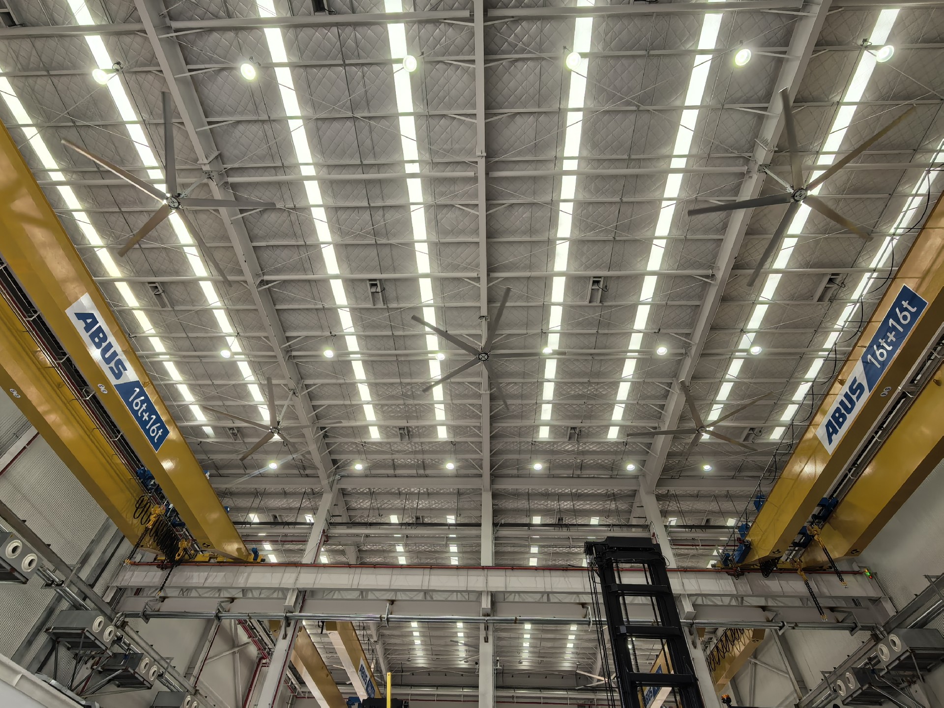 40°C in the workshop? A powerful industrial fan has boosted worker productivity.